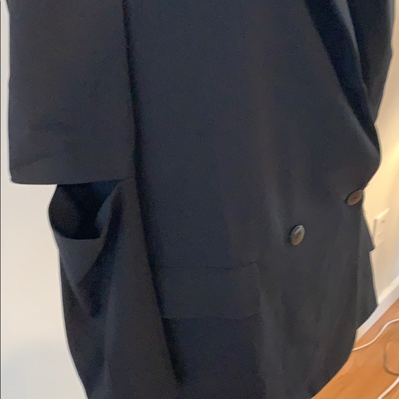 Black blazer, with elbow slit detail - Picture 5 of 5